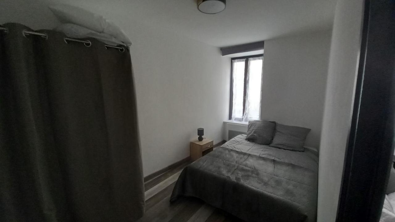 Saint-Flour Appartement Au Coeur De La Ville Εξωτερικό φωτογραφία